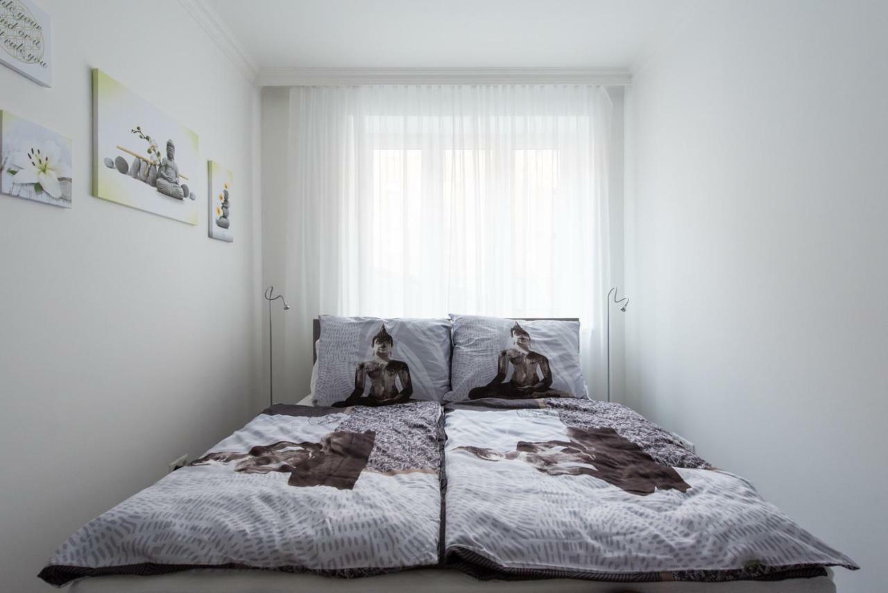 Let It Be U1, U2, U4 Karlsplatz Oper Appartement *
